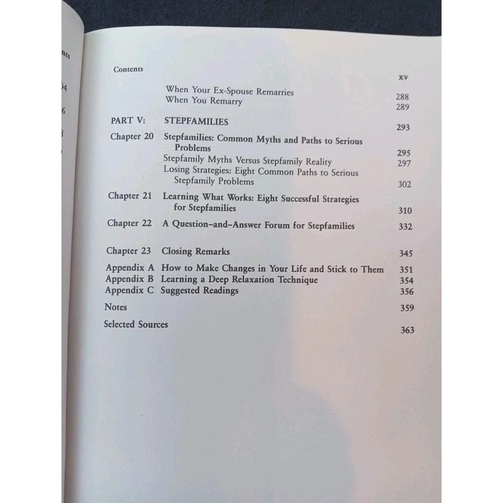 Divorce and New Beginnings: An Authoritative Guide to Recovery and Growth...1992
